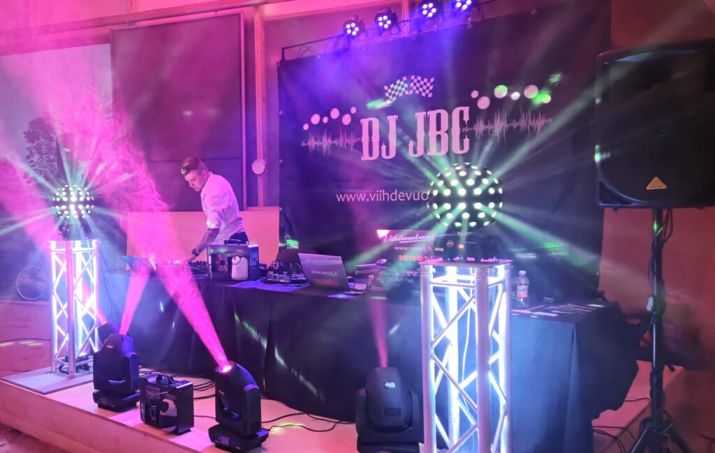 Viihdevuokraamo-DJ-haihin-Premium-juhlapaketti-scaled-1